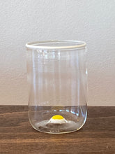 Lade das Bild in den Galerie-Viewer, Klare Wassergläser mit Rand und Punkt im Boden
