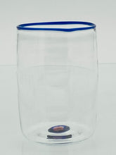 Lade das Bild in den Galerie-Viewer, Mundgeblasene klare Wassergläser mit Rand und Punkt im Boden
