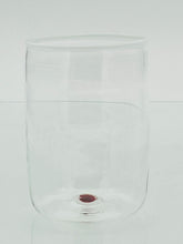 Lade das Bild in den Galerie-Viewer, Mundgeblasene klare Wassergläser mit Rand und Punkt im Boden
