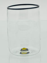 Lade das Bild in den Galerie-Viewer, Mundgeblasene klare Wassergläser mit Rand und Punkt im Boden
